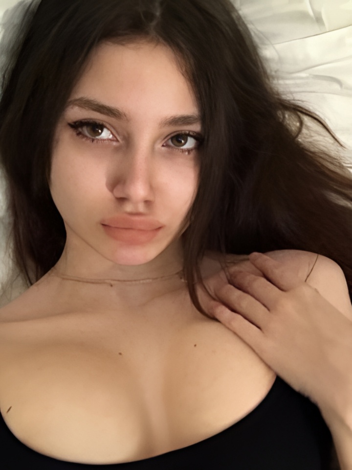 Милена привлекательная девушка из Ачинска цена от 3000 руб