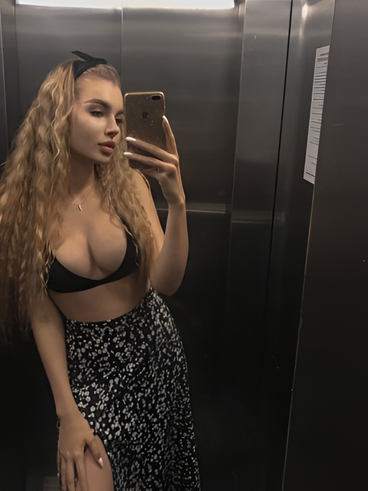 Неонила привлекательная девушка из Ачинска цена от 1500 руб