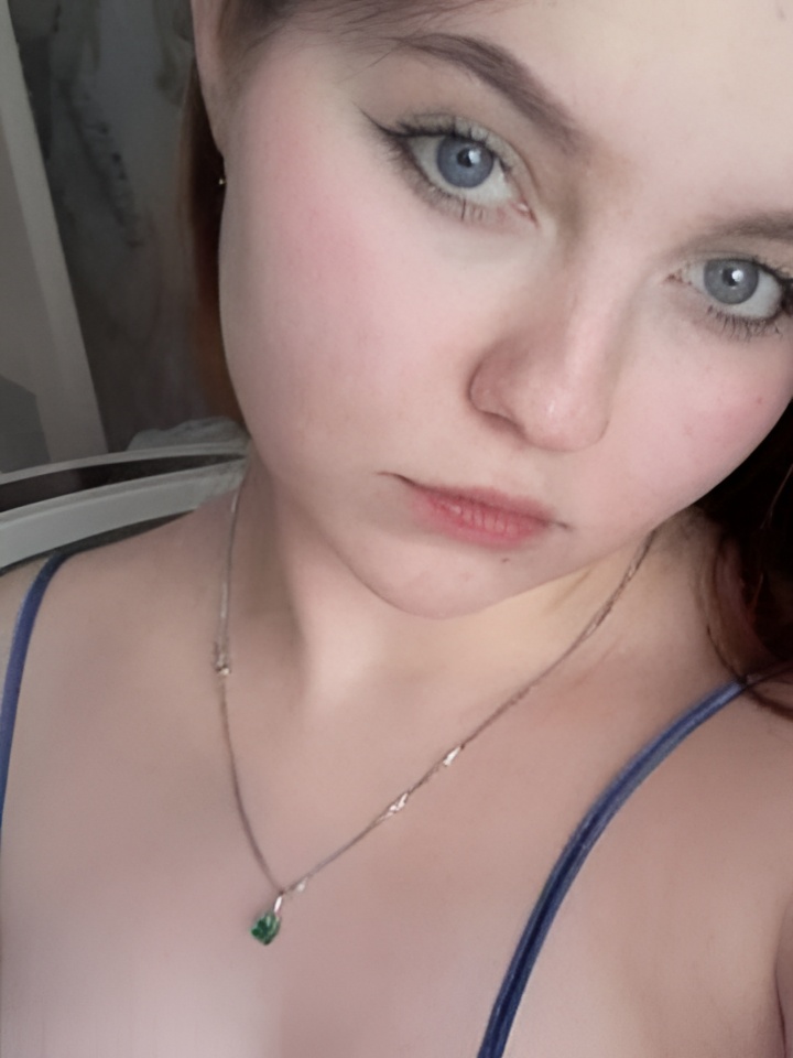 Роксана привлекательная девушка из Ачинска цена от 5000 руб