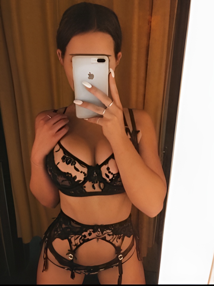 Розалия привлекательная девушка из Ачинска цена от 10000 руб