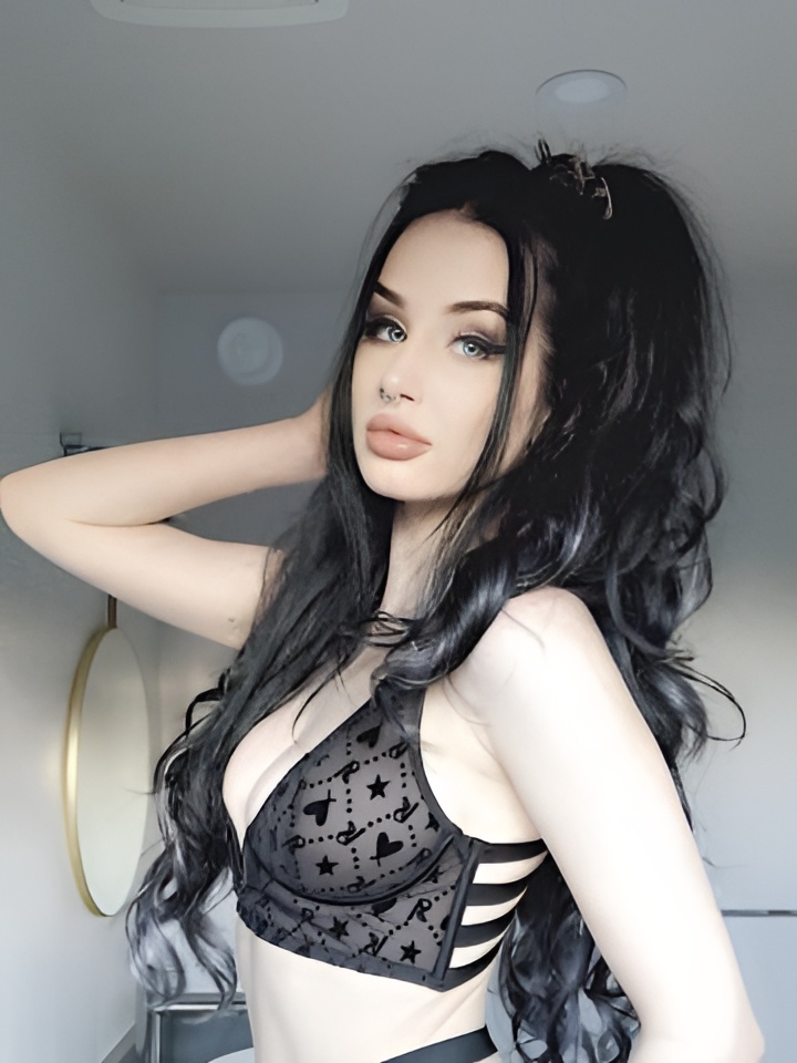 Снежанна привлекательная девушка из Ачинска цена от 2000 руб