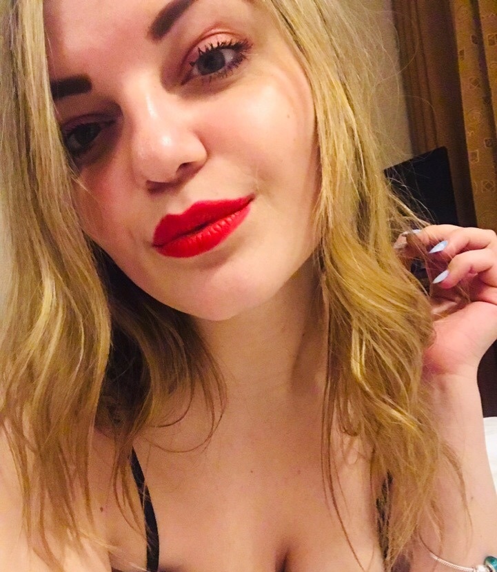 Надежда привлекательная девушка из Ачинска цена от 3500 руб