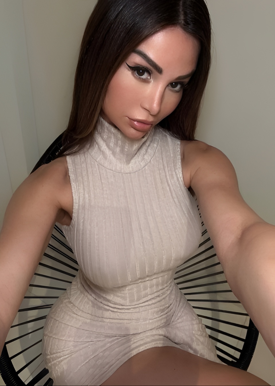 Дина привлекательная девушка из Ачинска цена от 8000 руб